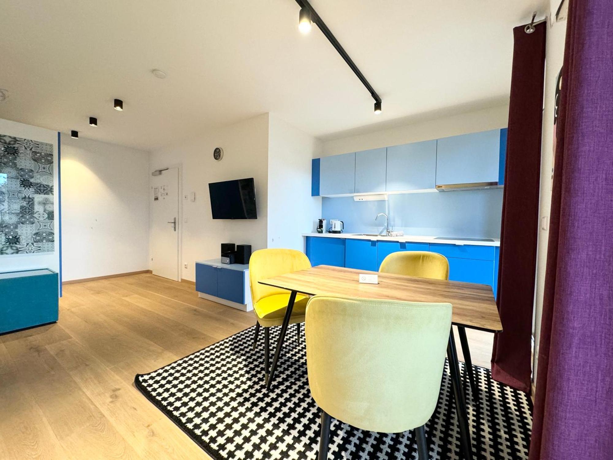 Wohnung Mit Terrasse + Parkplatz Wien Eksteriør billede